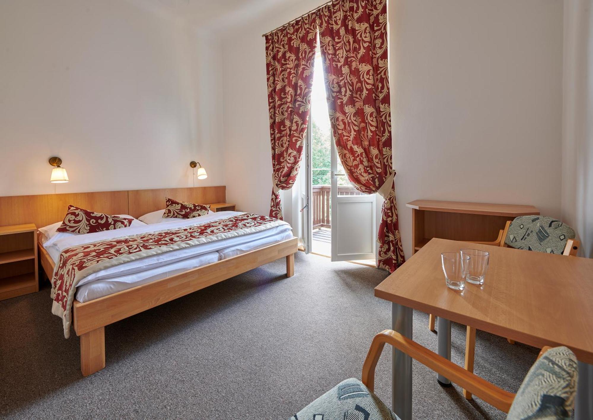 Hotel Mezni Louka Hrensko Ruang foto