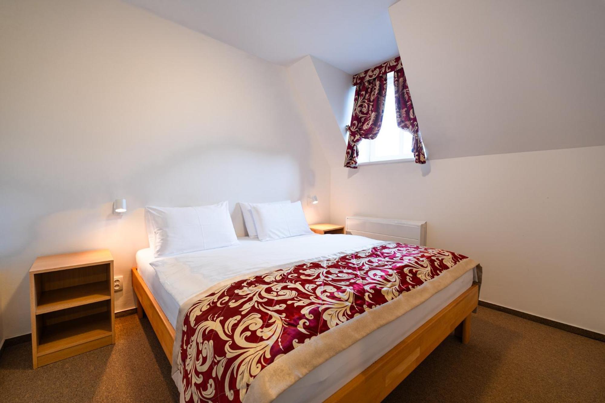 Hotel Mezni Louka Hrensko Ruang foto