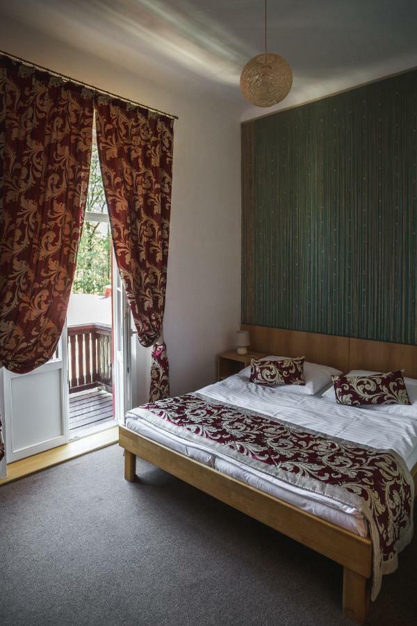 Hotel Mezni Louka Hrensko Bagian luar foto